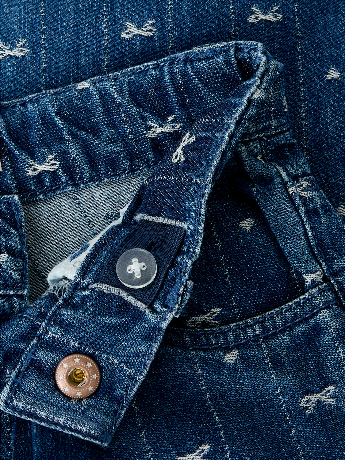 model_shot-front_full